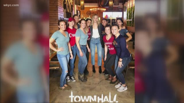 Jennifer Lawrence Visits Cleveland Heights High School To Talk Politics Wkyc Com